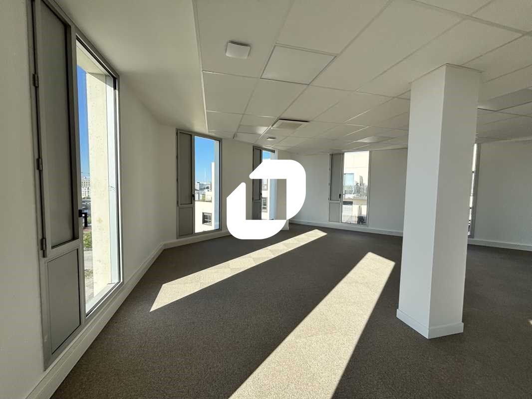 Dans le quartier Euratlantique et à proximité de 