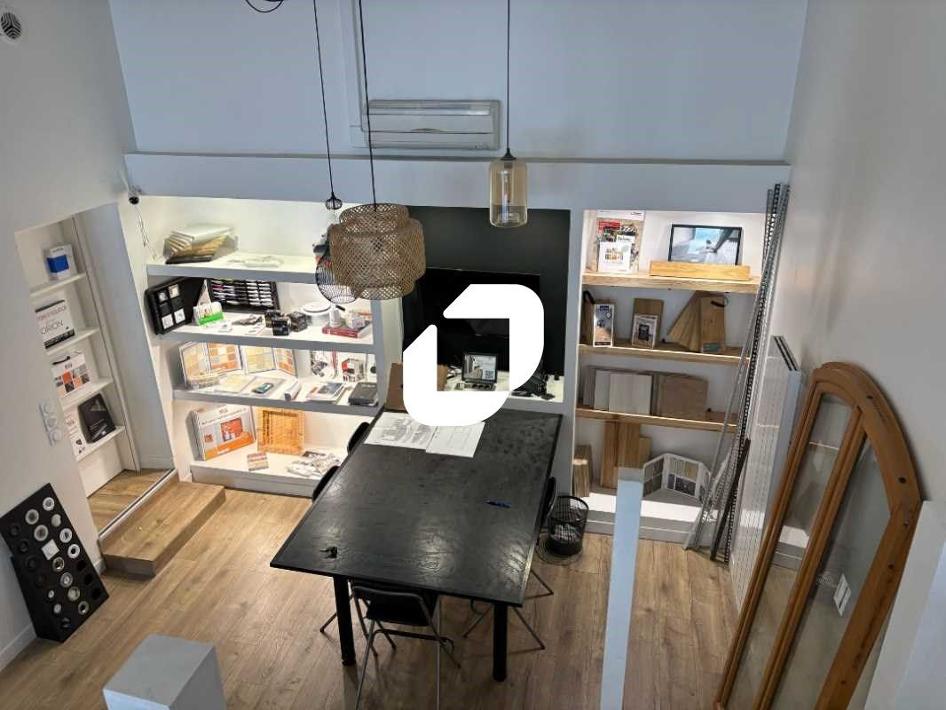 A proximité immédiate du Palais de Justice, IMMPR