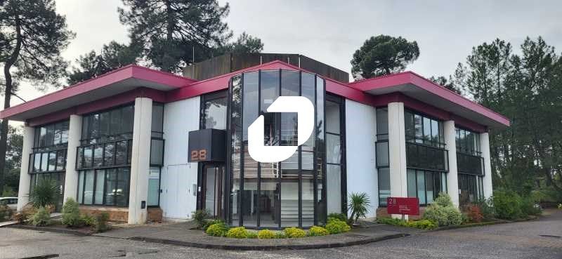 A proximité de la rocade et de la nouvelle ligne