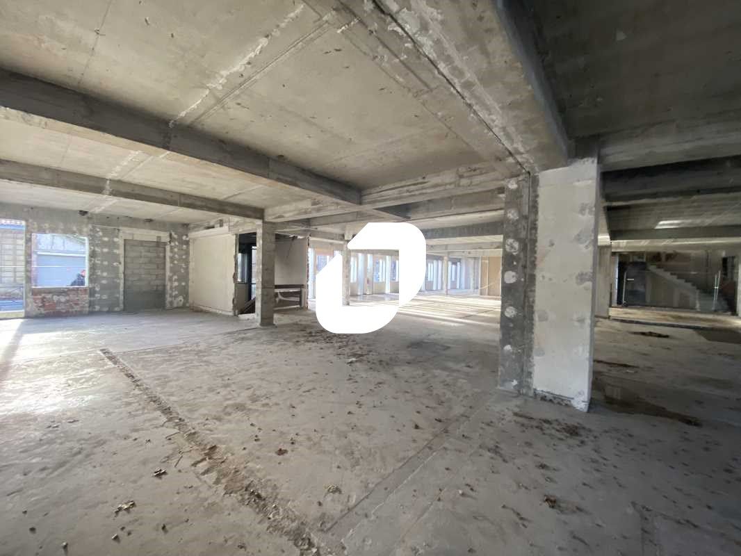 Sur les Boulevards, à 500 mètres de la ligne de T