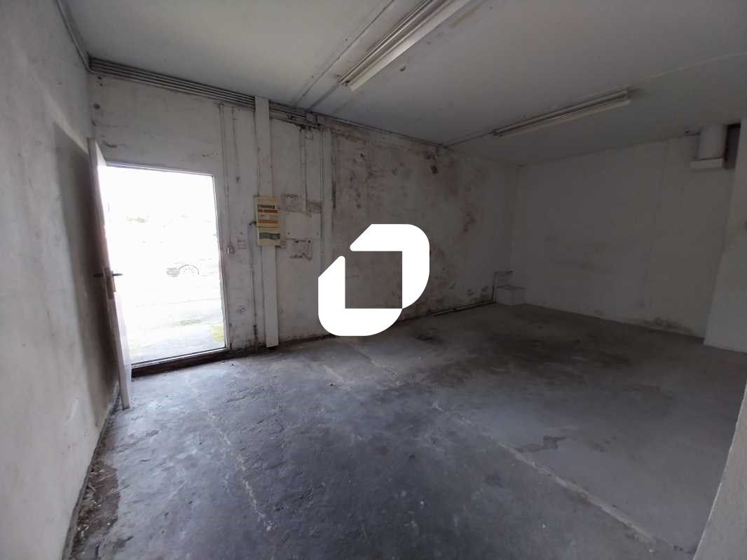 A proximité immédiate de la sortie 4 de la rocade