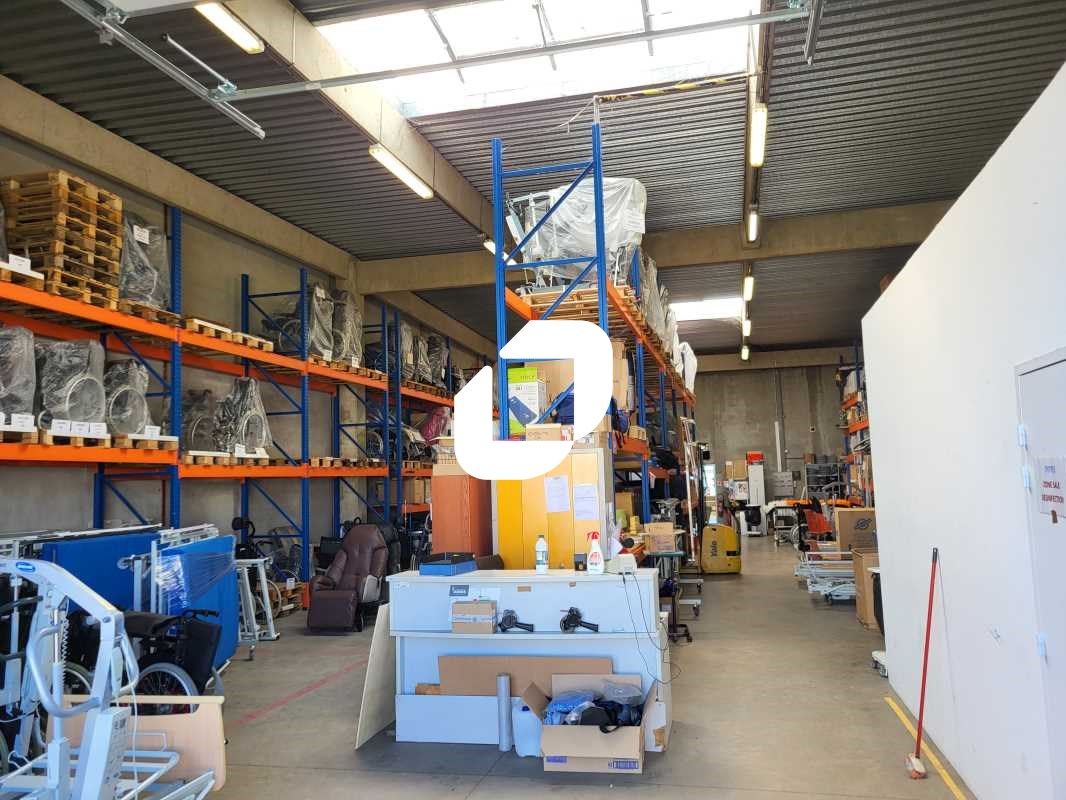 Au sein de la zone commercial Pessac Bersol et à 