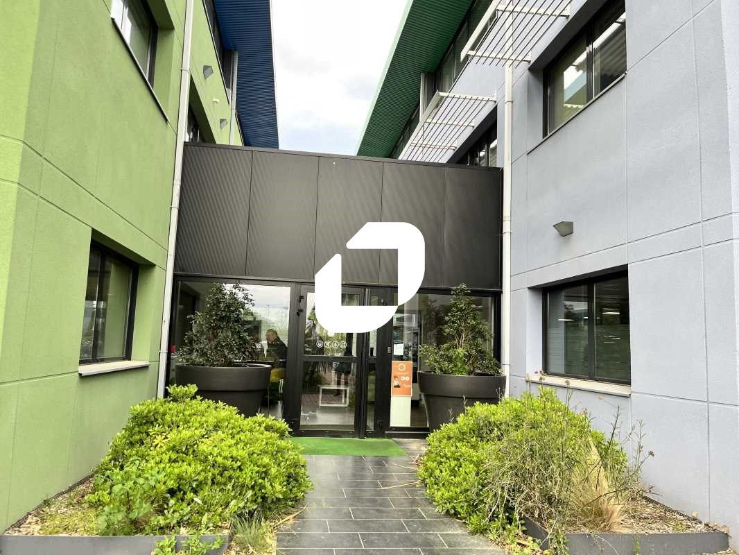 A proximité immédiate de l'autoroute Bordeaux - B