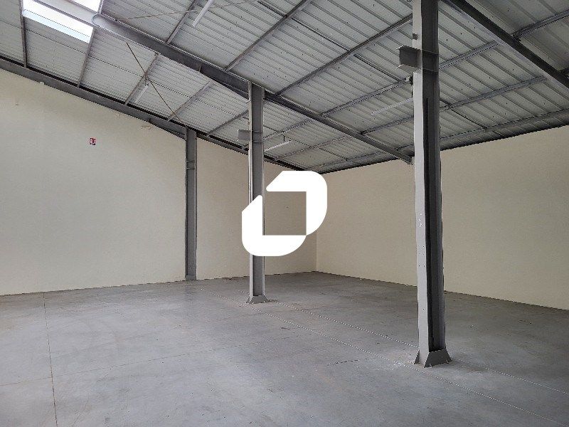 Situé au coeur de la zone industrielle de BERSOL,