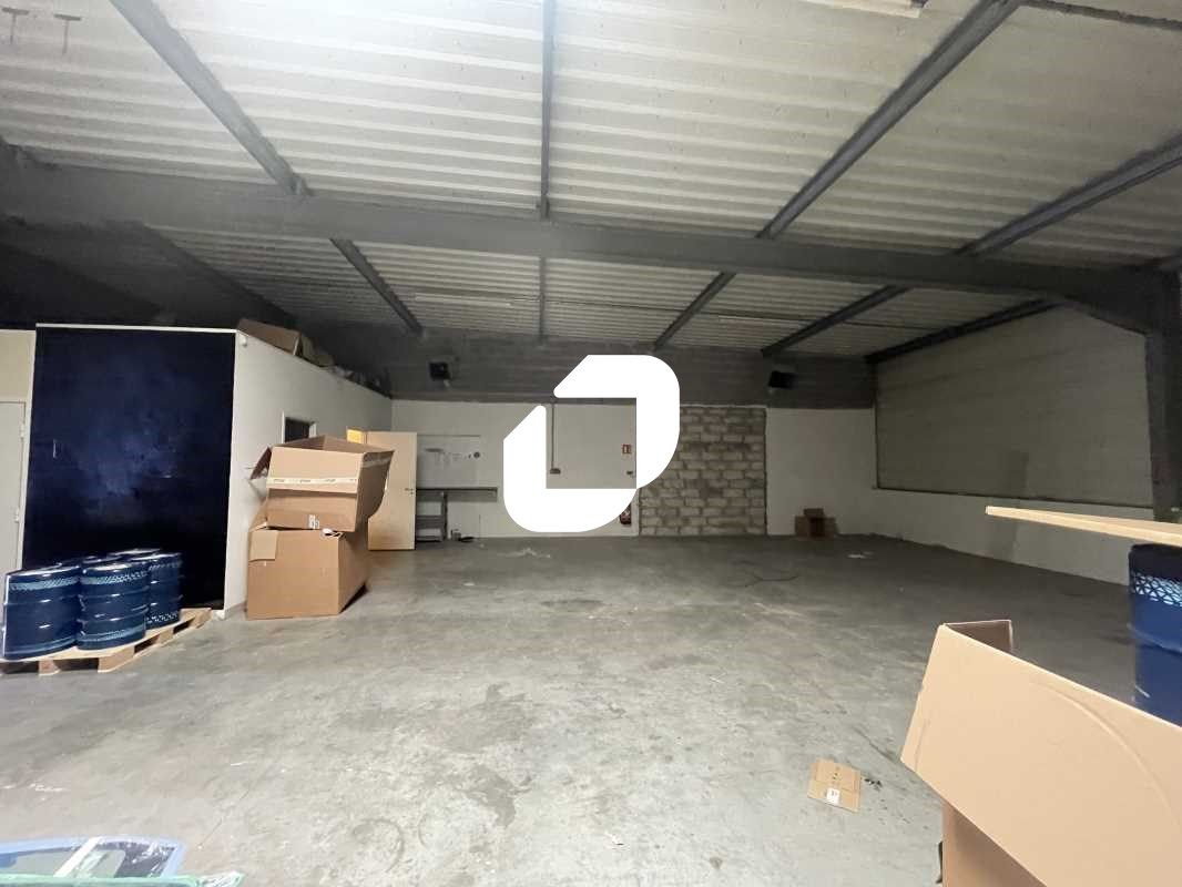 Situé sur la commune du Haillan en sortie rocade 