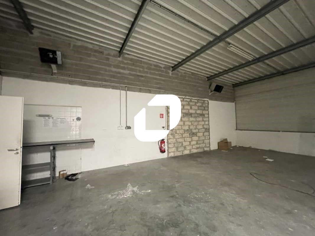 Situé sur la commune du Haillan en sortie rocade 