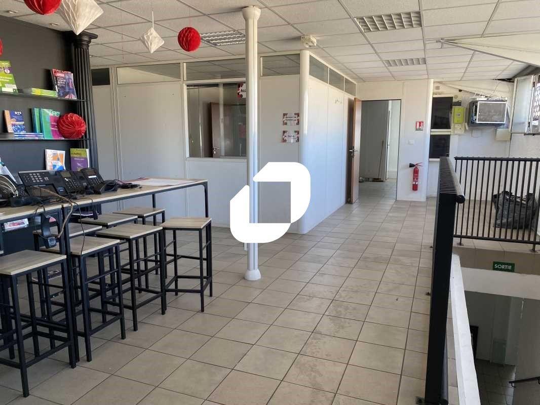 Sur un axe très passant avec une belle visibilité