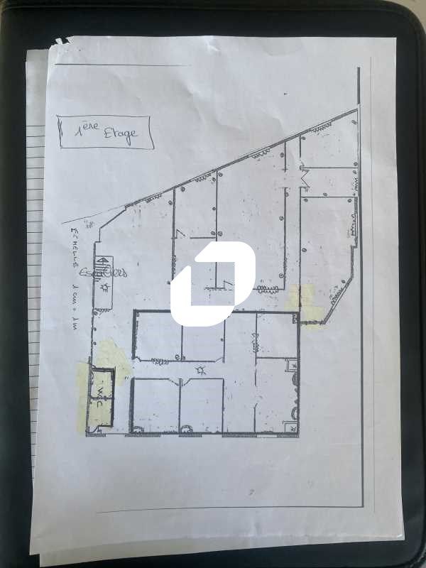 Location bureaux 300 m² non divisibles