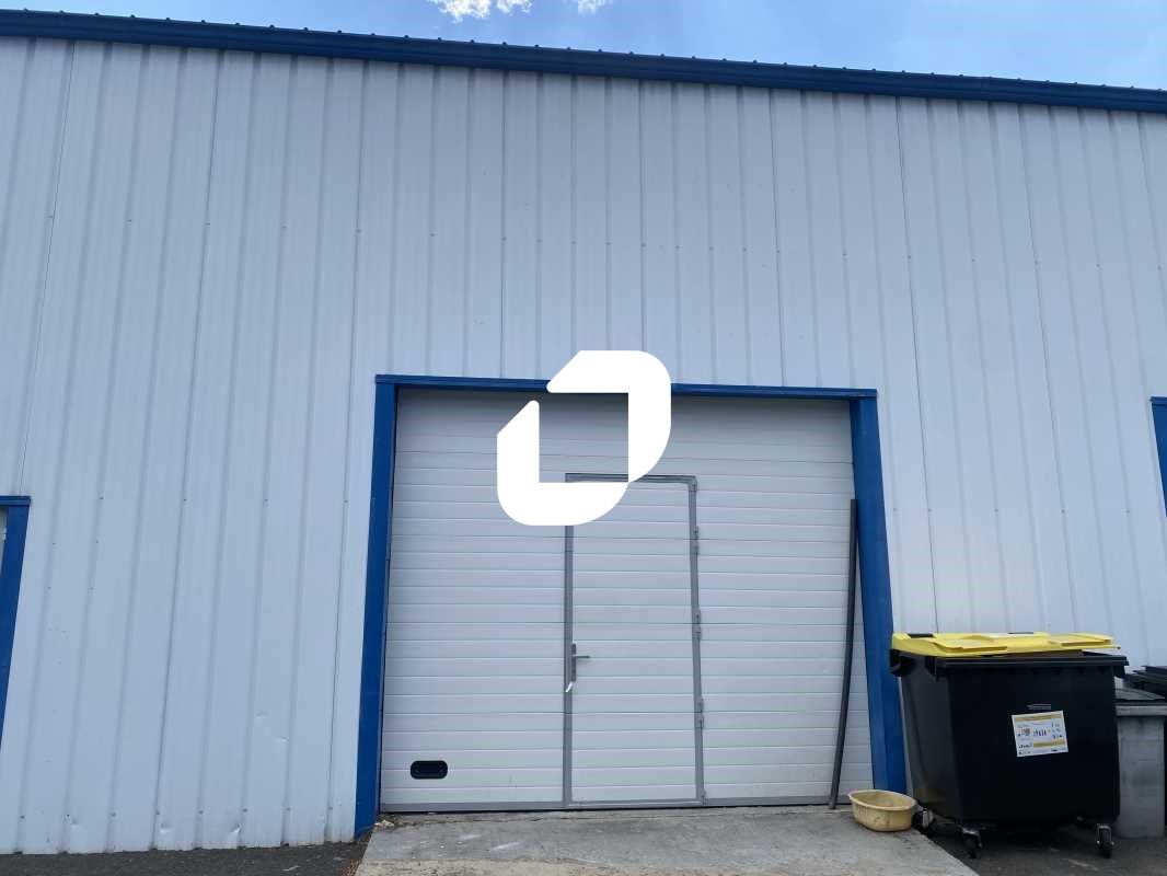 Au coeur de la ZAC de Poujeau à proximité immédia