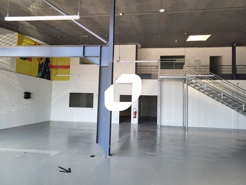 Sur un axe passant entre Mérignac et Bordeaux, IM