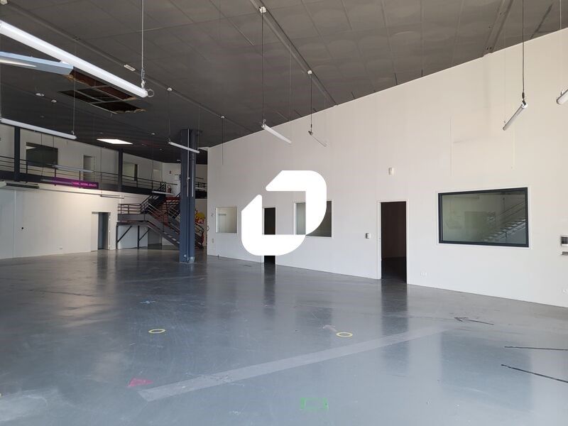 Sur un axe passant entre Mérignac et Bordeaux, IM