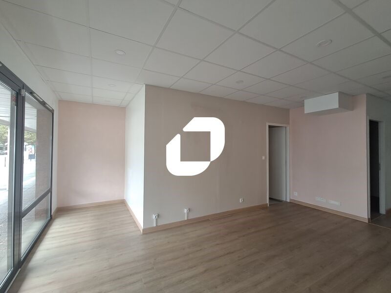 Idéalement situé sur les boulevards de Bordeaux, 