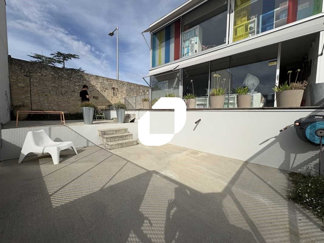 Implanté à Lormont, dans un secteur dynamique de 