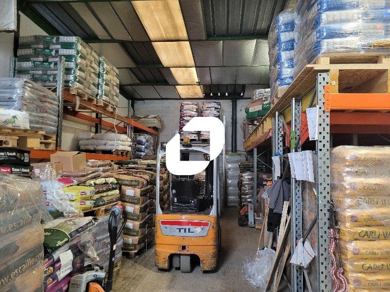 Situé au coeur de la zone industrielle de BERSOL,