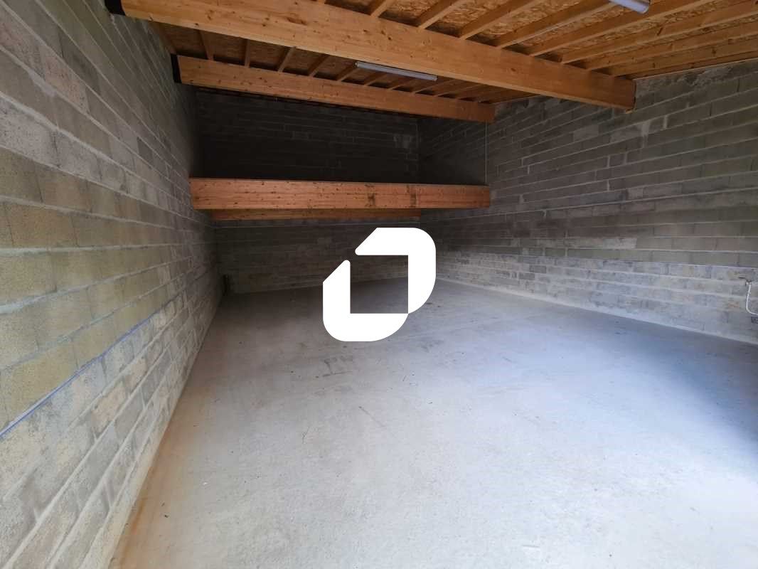 Proche de la zone d'activité Mermoz à Eysines, Im