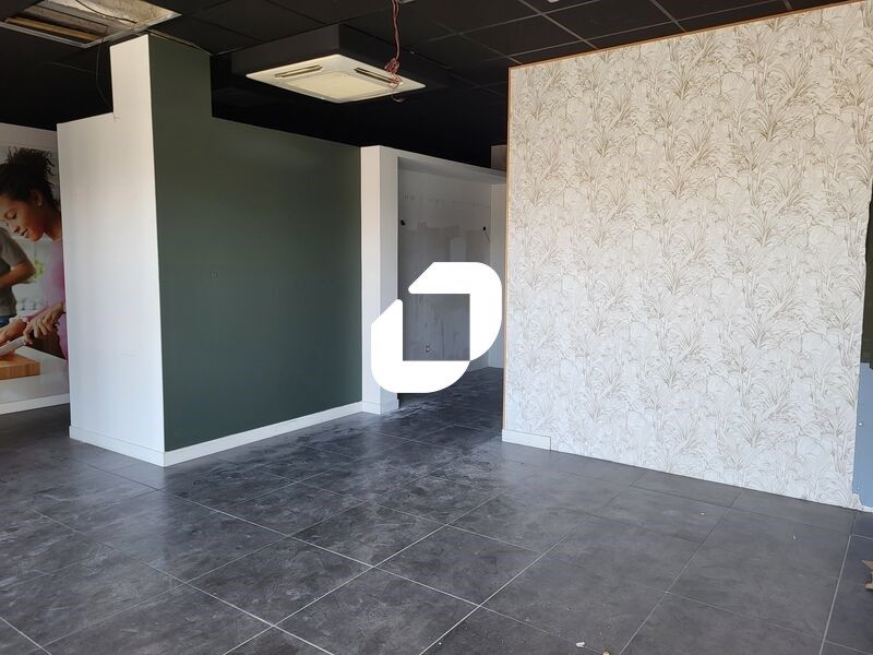 Au sein de la zone commerciale chemin long, IMMPR