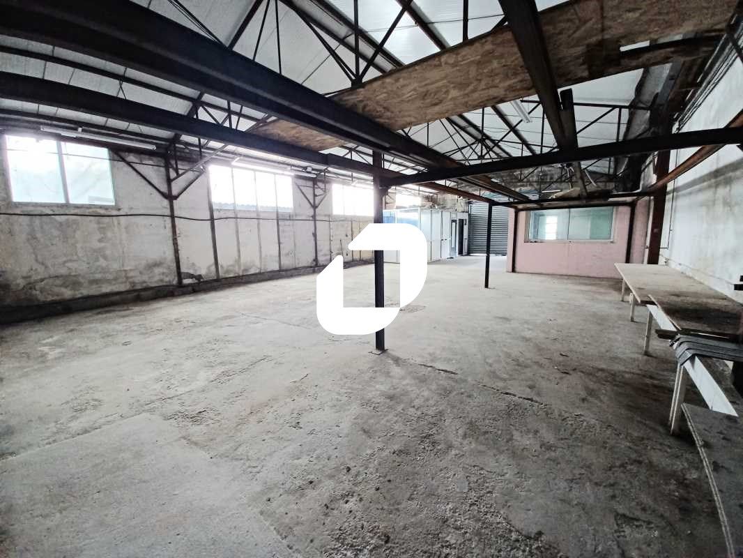 A proximité immédiate des transports en communs, 