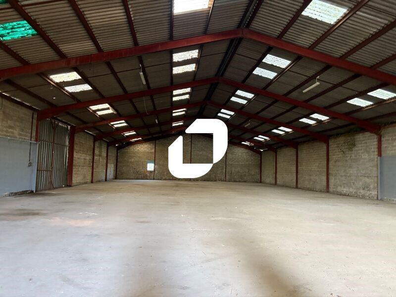 A proximité immédiate de l'A10 sortie 42, IMMPROV