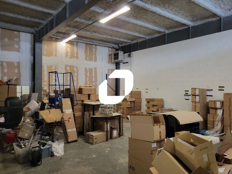 A proximité immédiate de la sortie 9, IMMPROVE vo