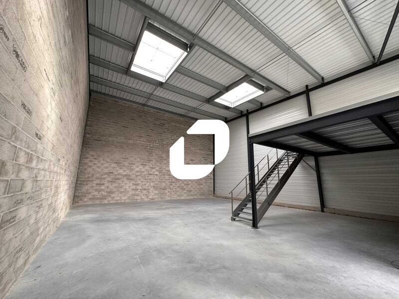 A proximité immédiate de la N89, IMMPROVE vous pr