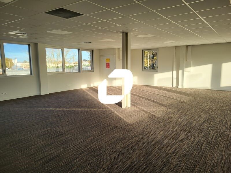 Situé dans la zone du Phare, à proximité immédiat