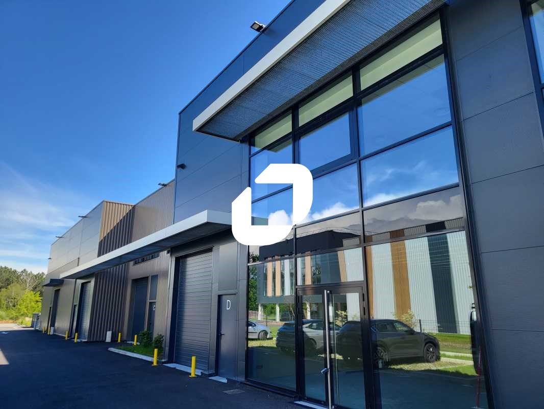 Au sein du parc Vert Castel à Mérignac, à proximi