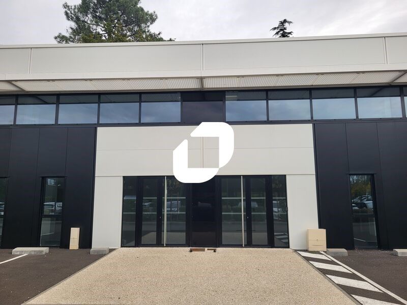 Au sein de la zone Vert Castel II et à proximité 