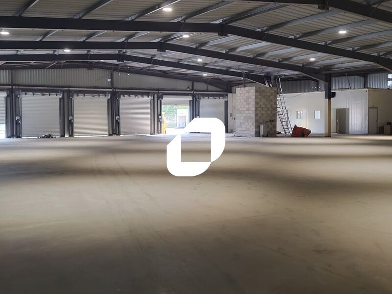 Situé à Lormont, sur l'axe Nord Bordeaux/Paris, à