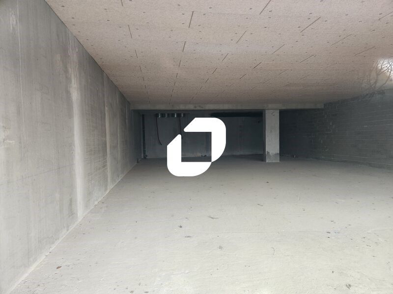 Emplacement stratégique aux Bassins à Flot ! IMMP