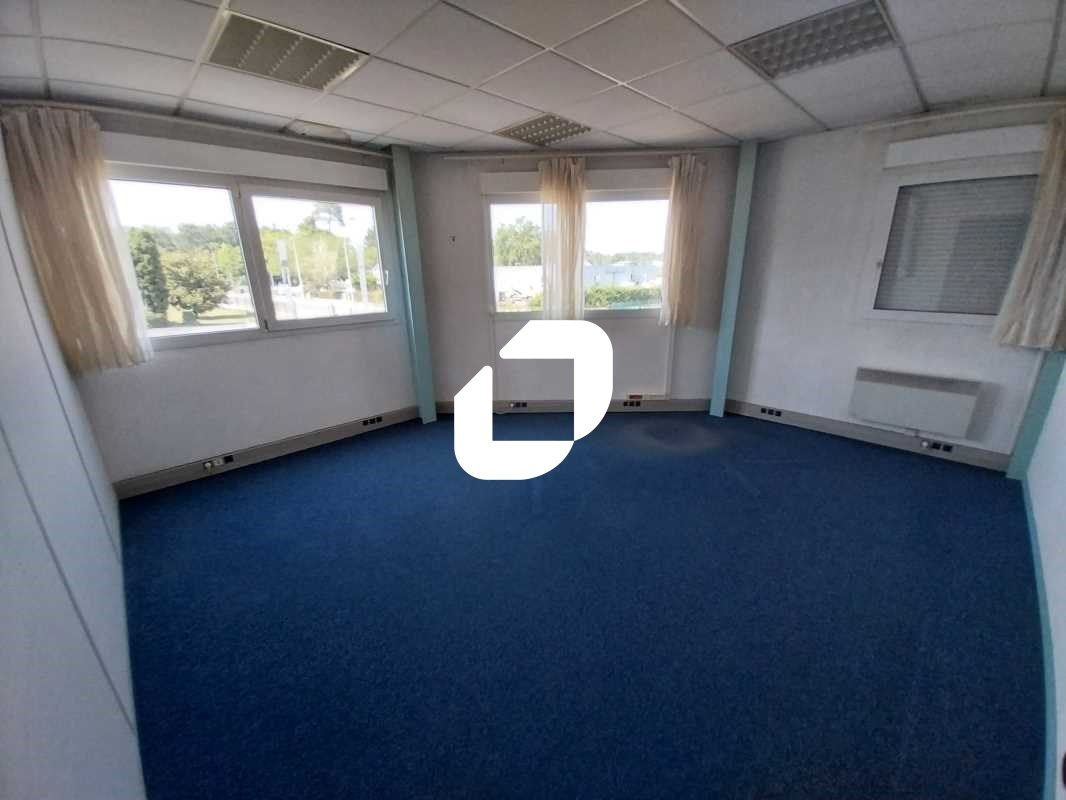 Dans la zone d'activité MERMOZ à Eysines, IMMPROV