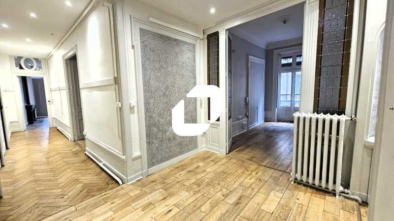 En plein coeur de la presqu'île. Immprove vous pr