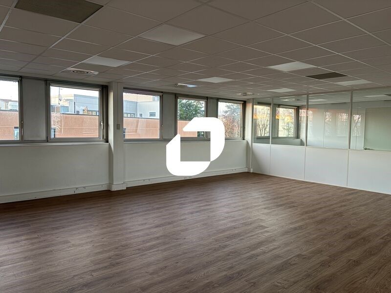 Bron, au coeur de la zone d'activité Saint Exupér