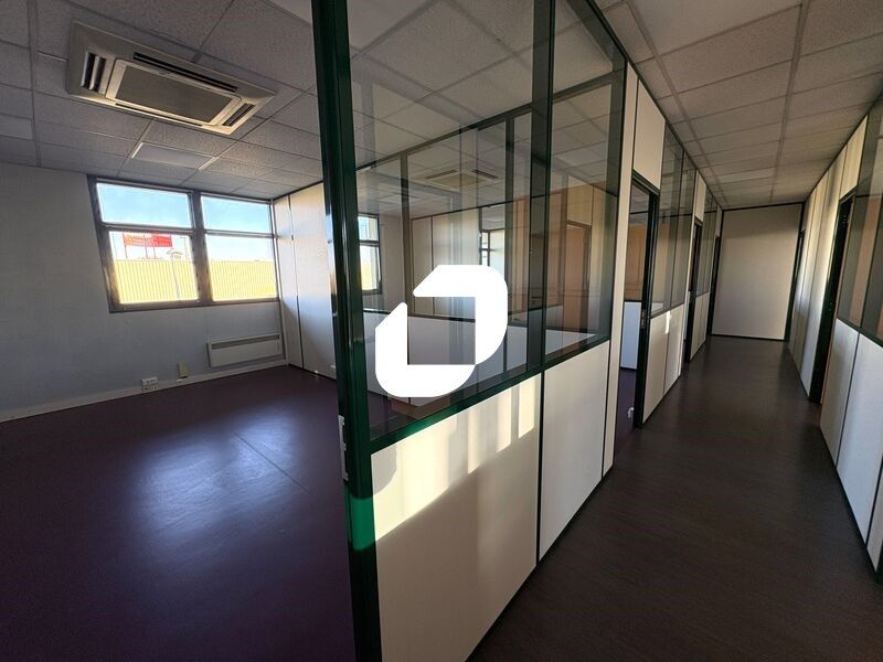 Immprove vous propose des bureaux à louer, en ple