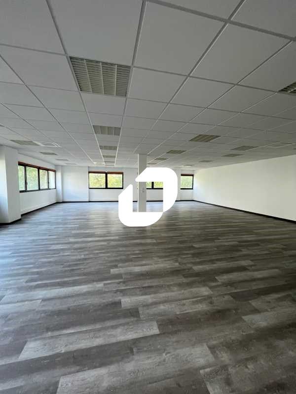 Au sein du Parc Technologique de Saint Priest, pa