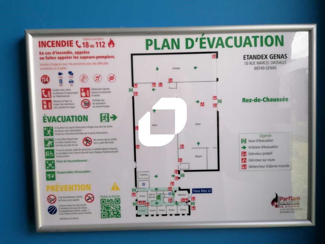 Location entrepots 2883 m² non divisibles