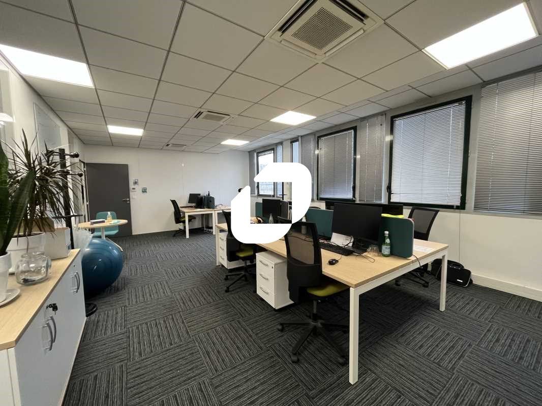 Immprove vous propose à la location 993 m² de bur