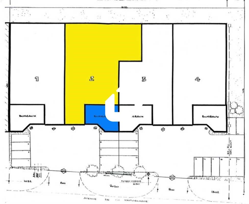 Location entrepots 716 m² non divisibles