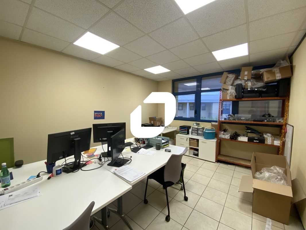 Immprove vous propose 321 m² de bureaux à vendre 