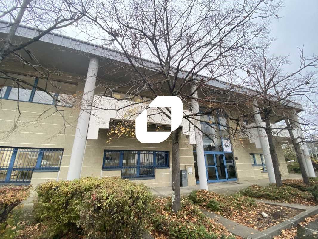 Immprove vous propose 321 m² de bureaux à vendre 