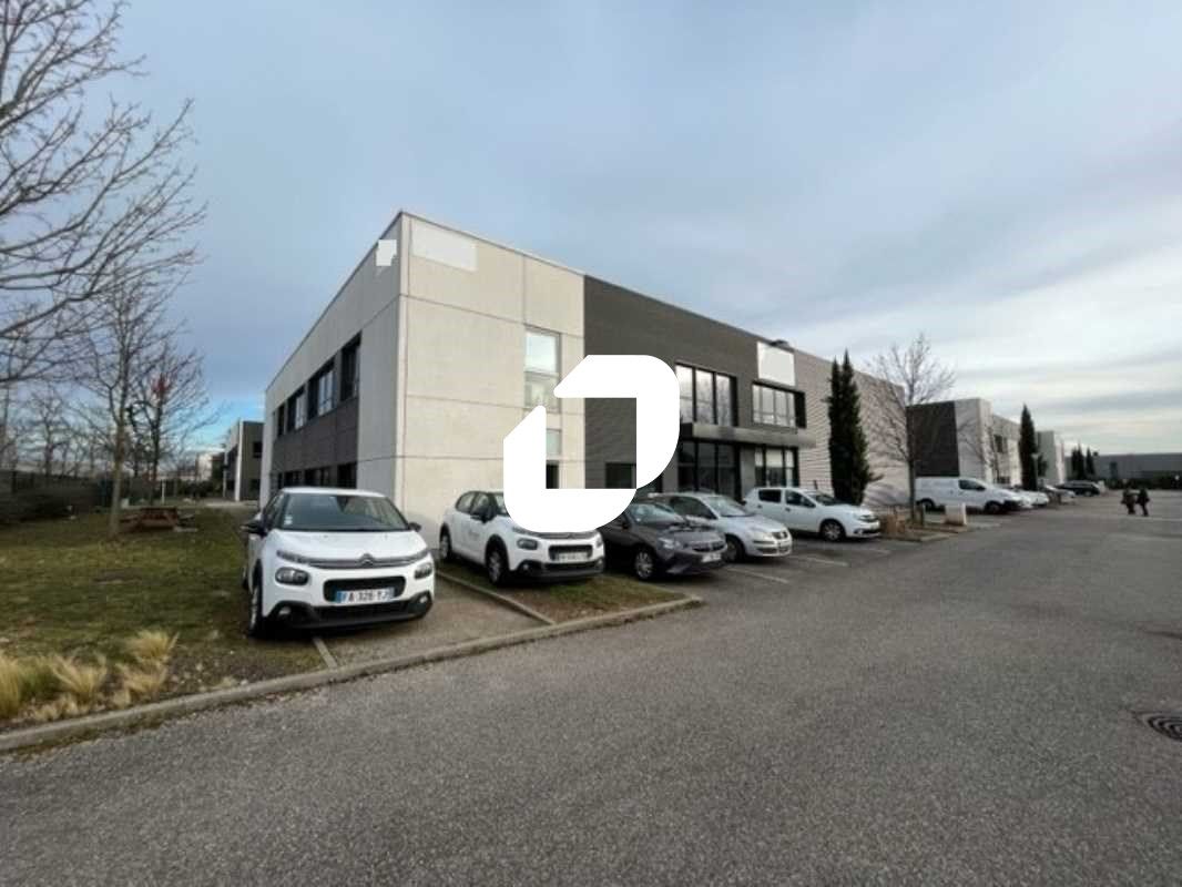 Au coeur de la ZI mi-plaine de Saint Priest, Immp