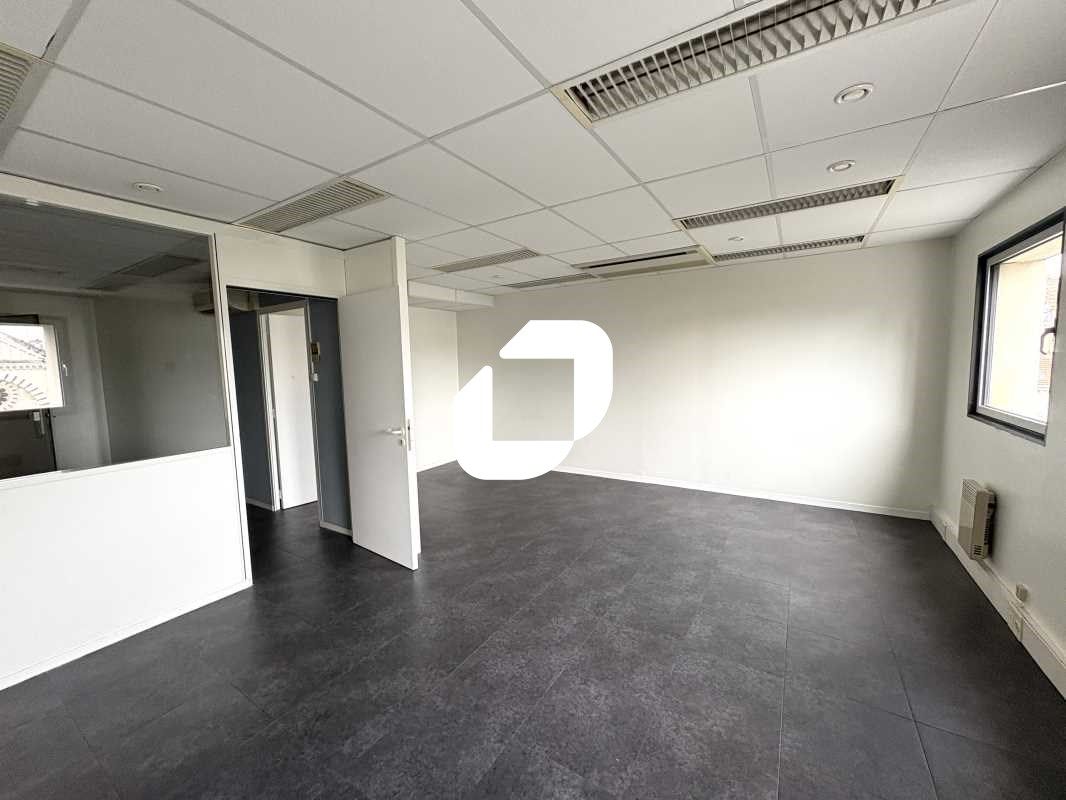 IMMPROVE vous propose à la vente trois surfaces d