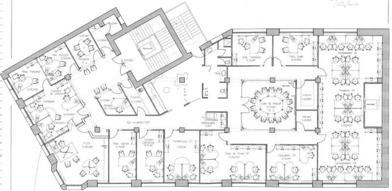Location bureaux 492 m² divisibles à partir de 200 m²