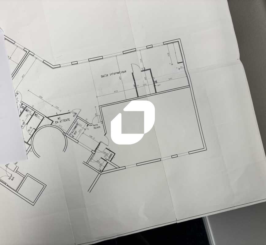 Vente bureaux 165 m² divisibles à partir de 69 m²