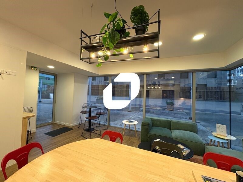 IMMPROVE vous propose 160 m² de bureaux situés en