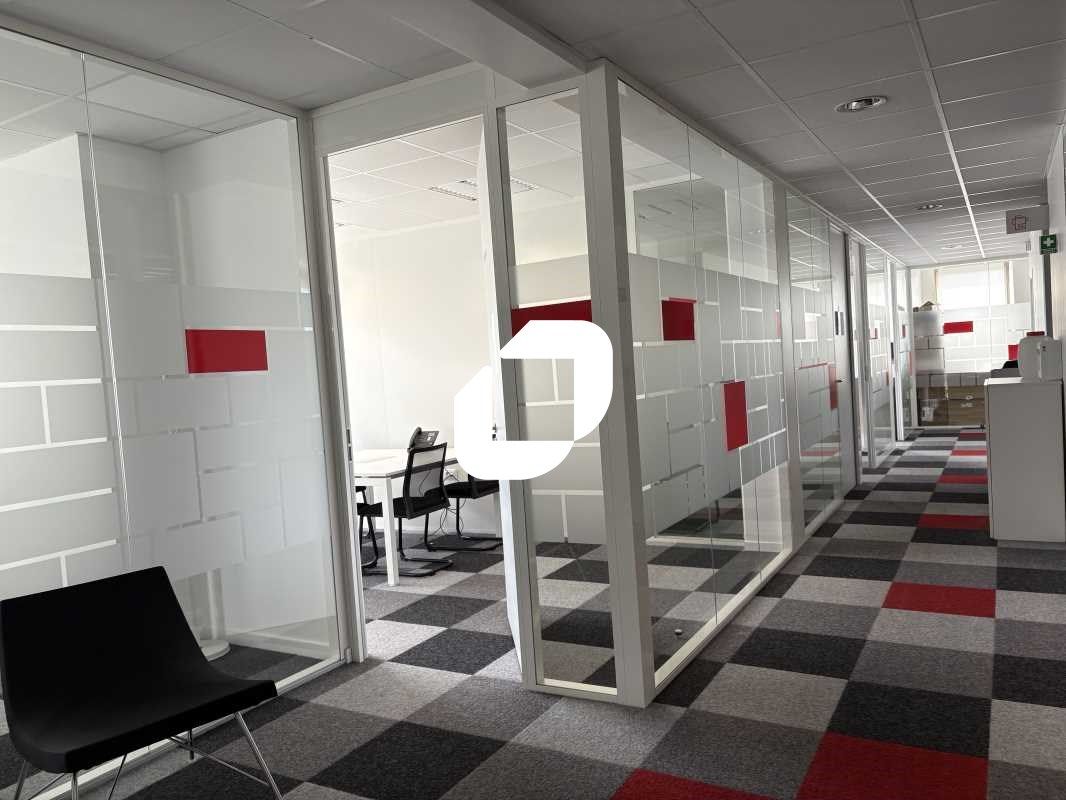 IMMPROVE vous propose, à la location, un immeuble