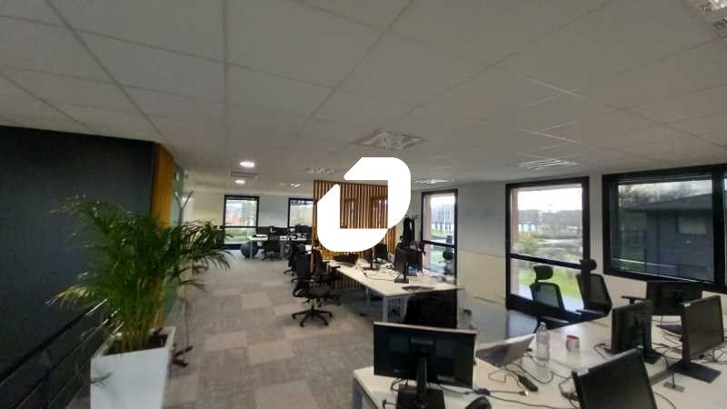 Immprove vous propose à la location, un bâtiment 