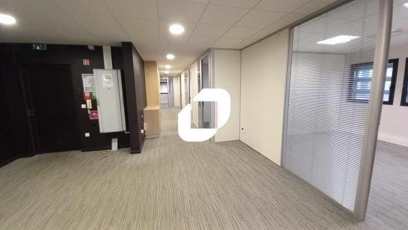 Immprove vous propose à la location, une surface 