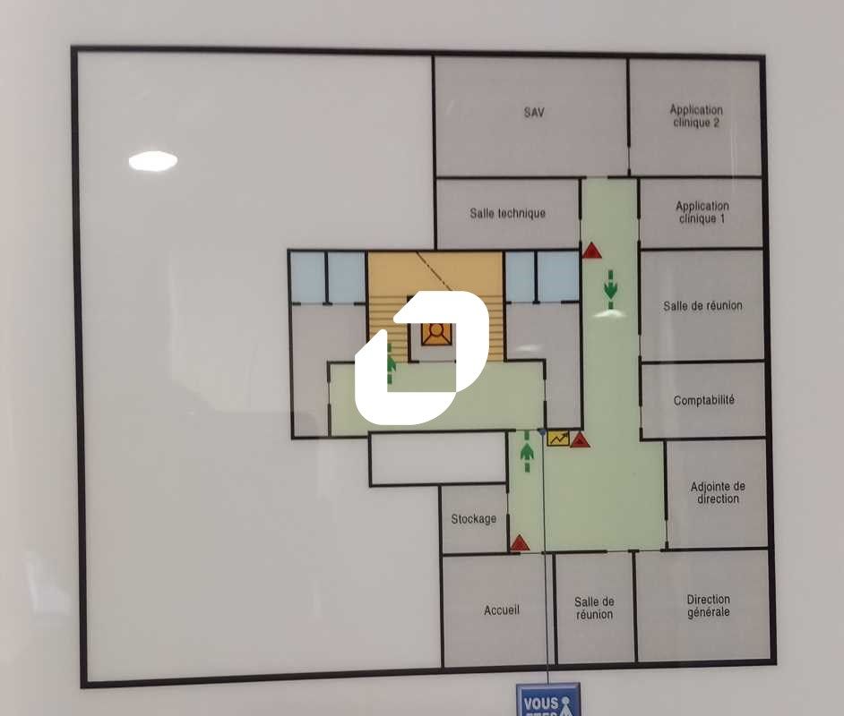 Location bureaux 244 m² non divisibles