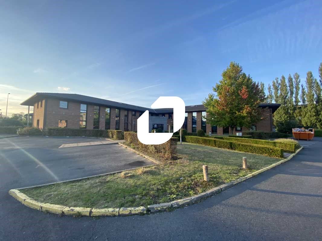 Immprove vous propose, bien placés dans un parc t