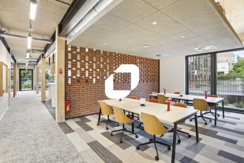 Immprove vous propose un plateau de bureaux dans 